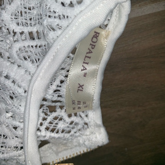 Lace crop top - Picture 3 of 5